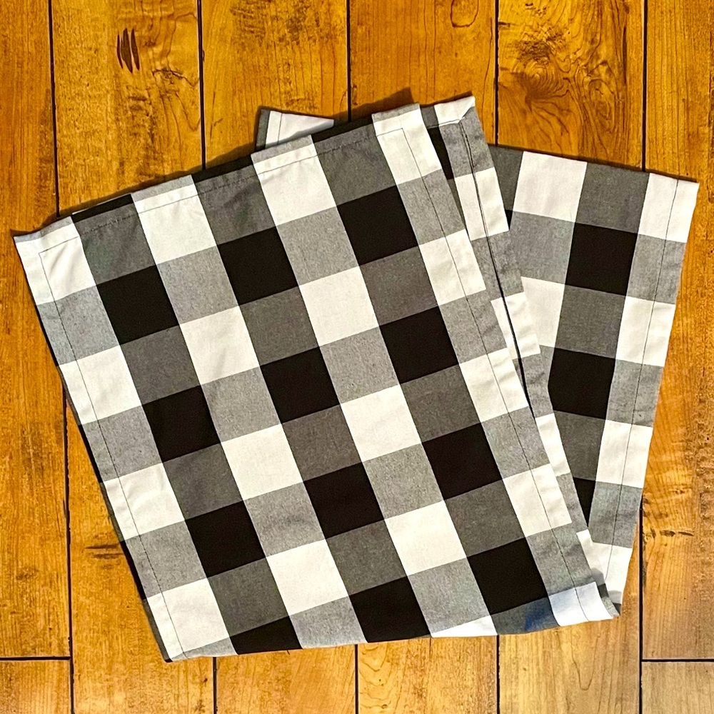 Black & White Buffalo Plaid Table Runner